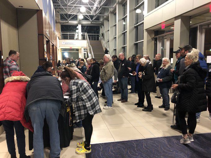 Line forms in Bettendorf
